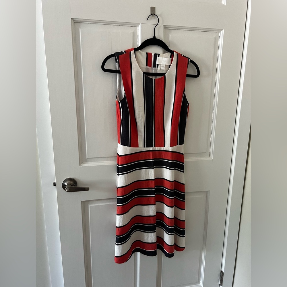 NWOT BOSS dress Size 2 US